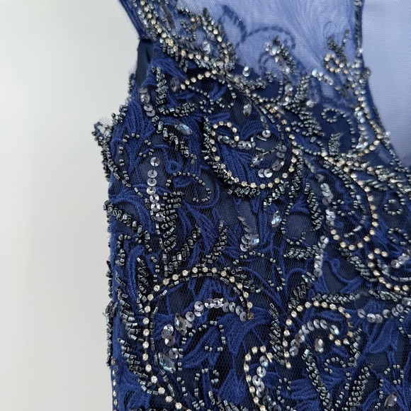 Mac Duggal Stunning Mesh Princess Beaded Lace Midnight Mermaid Maxi Gown Size 8 - Picture 13 of 17